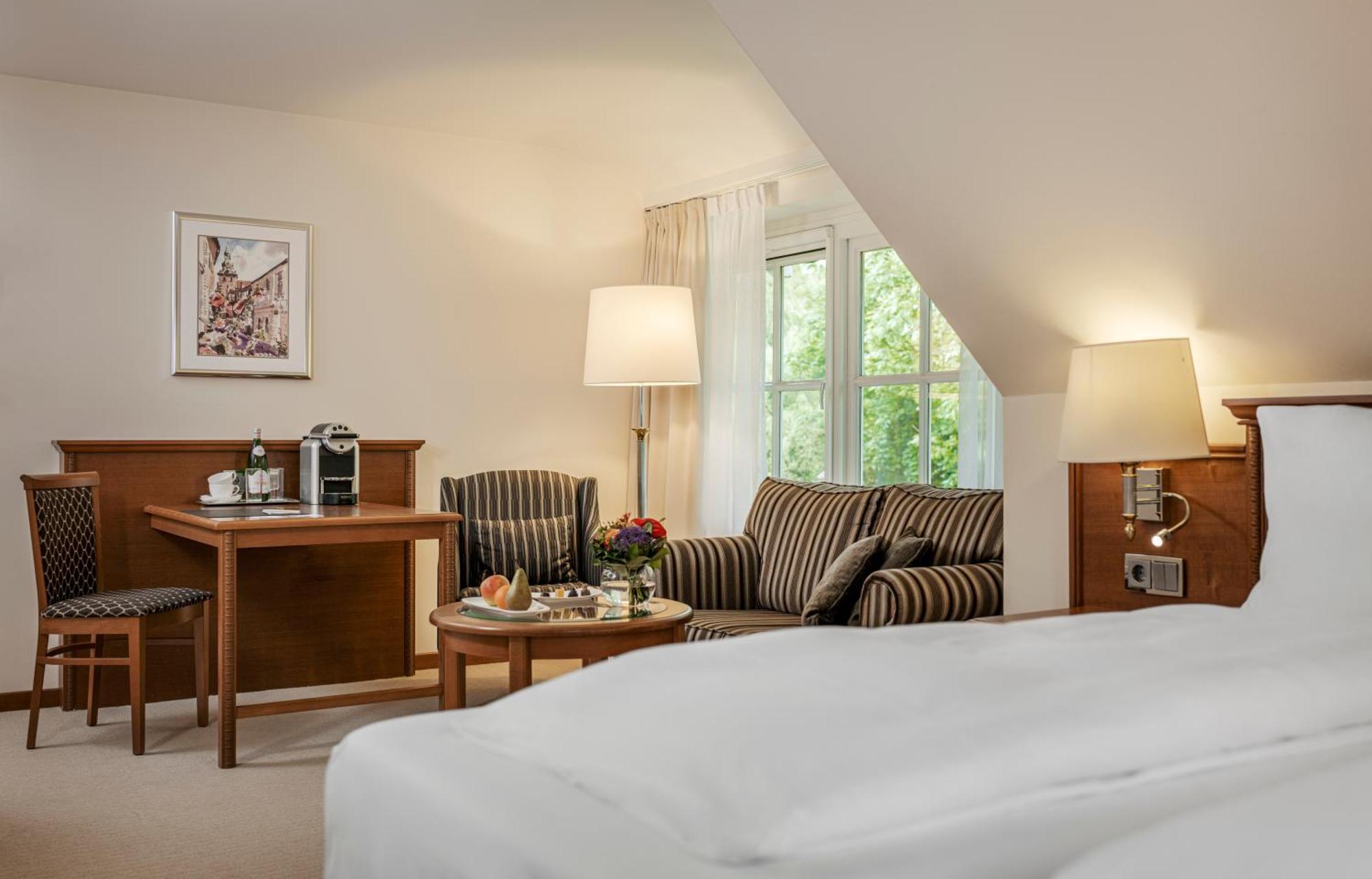 Hotel Parkhotel De Wiemsel 4*